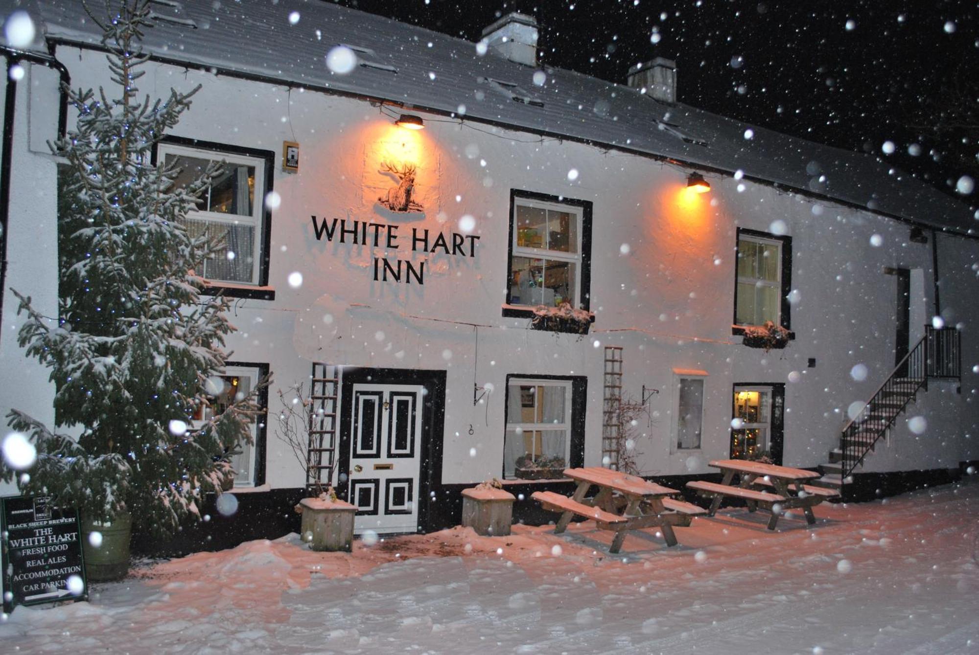 White Hart Inn Bouth Zewnętrze zdjęcie